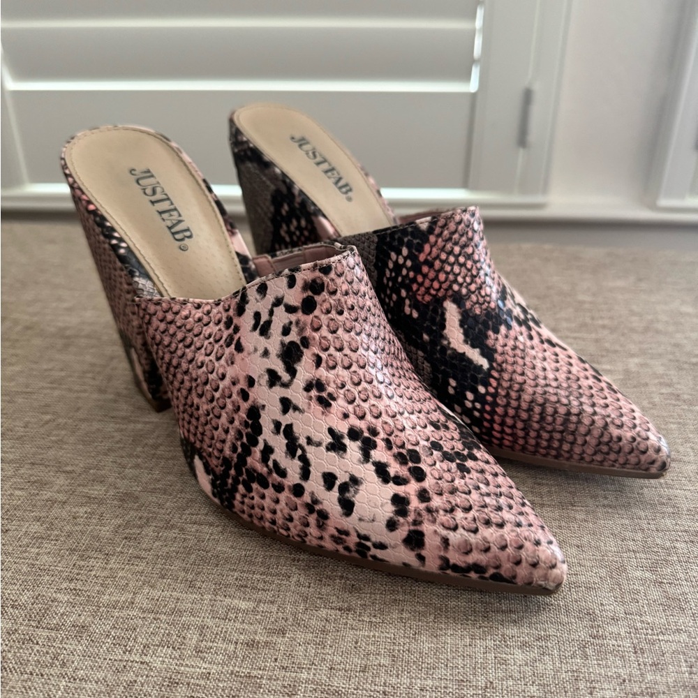 JustFab Faux Pink Snake Skin Block Heel